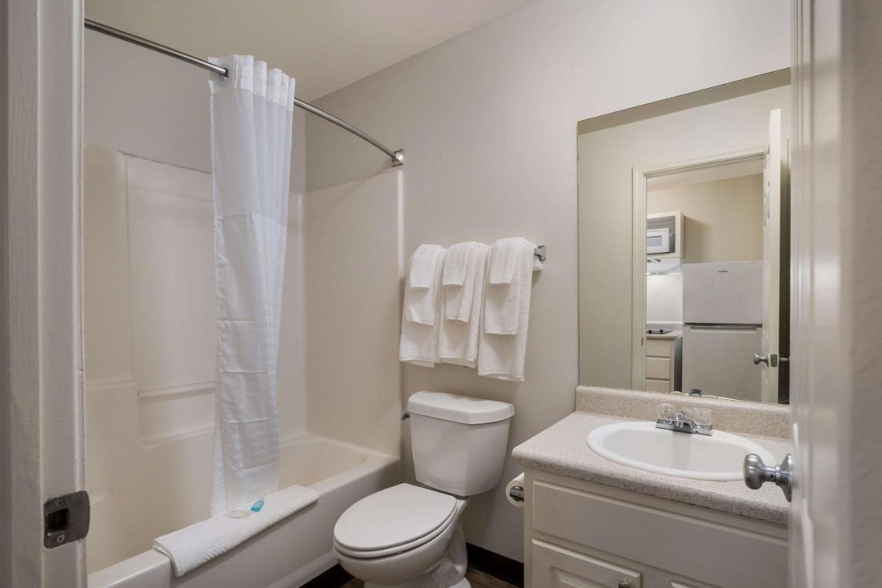 Suburban Studios Denver Central-Арвада Экстерьер фото