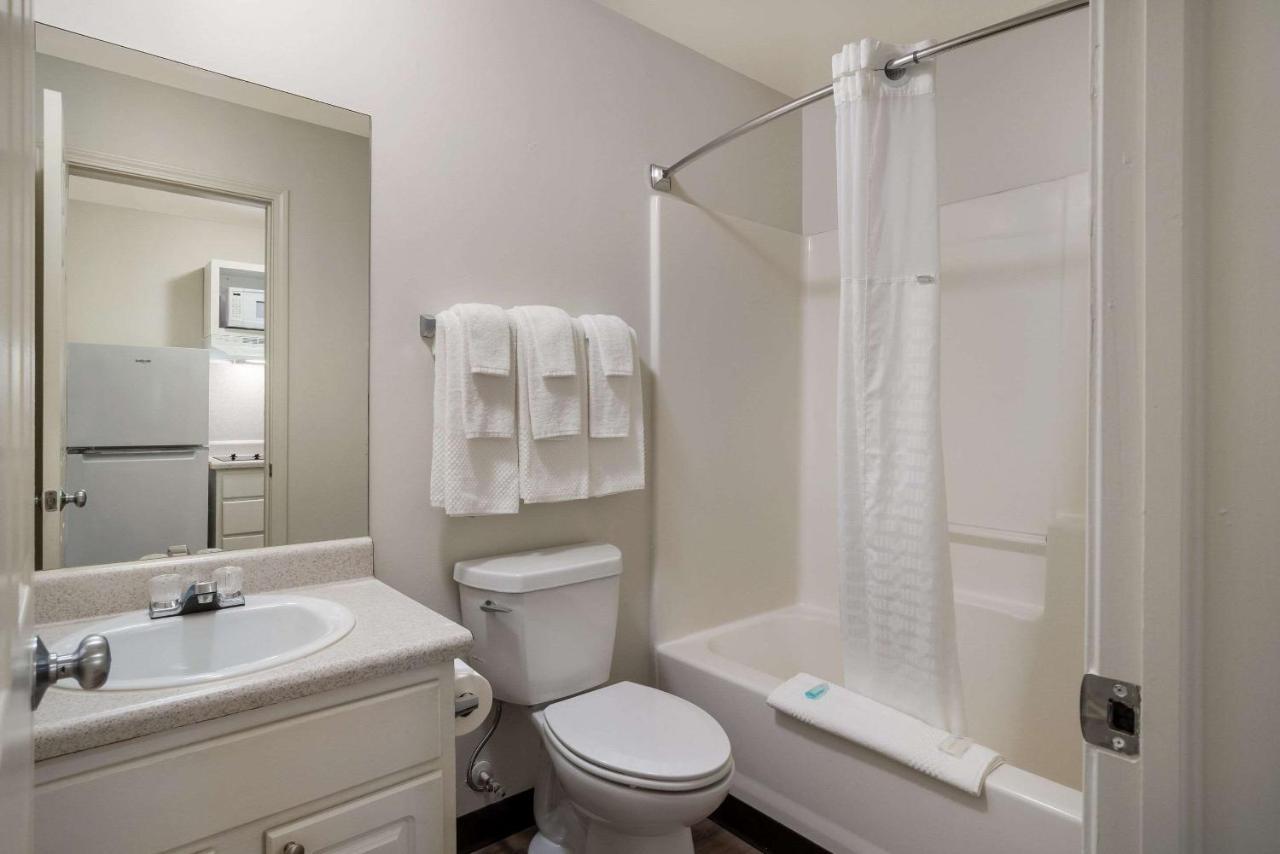 Suburban Studios Denver Central-Арвада Экстерьер фото