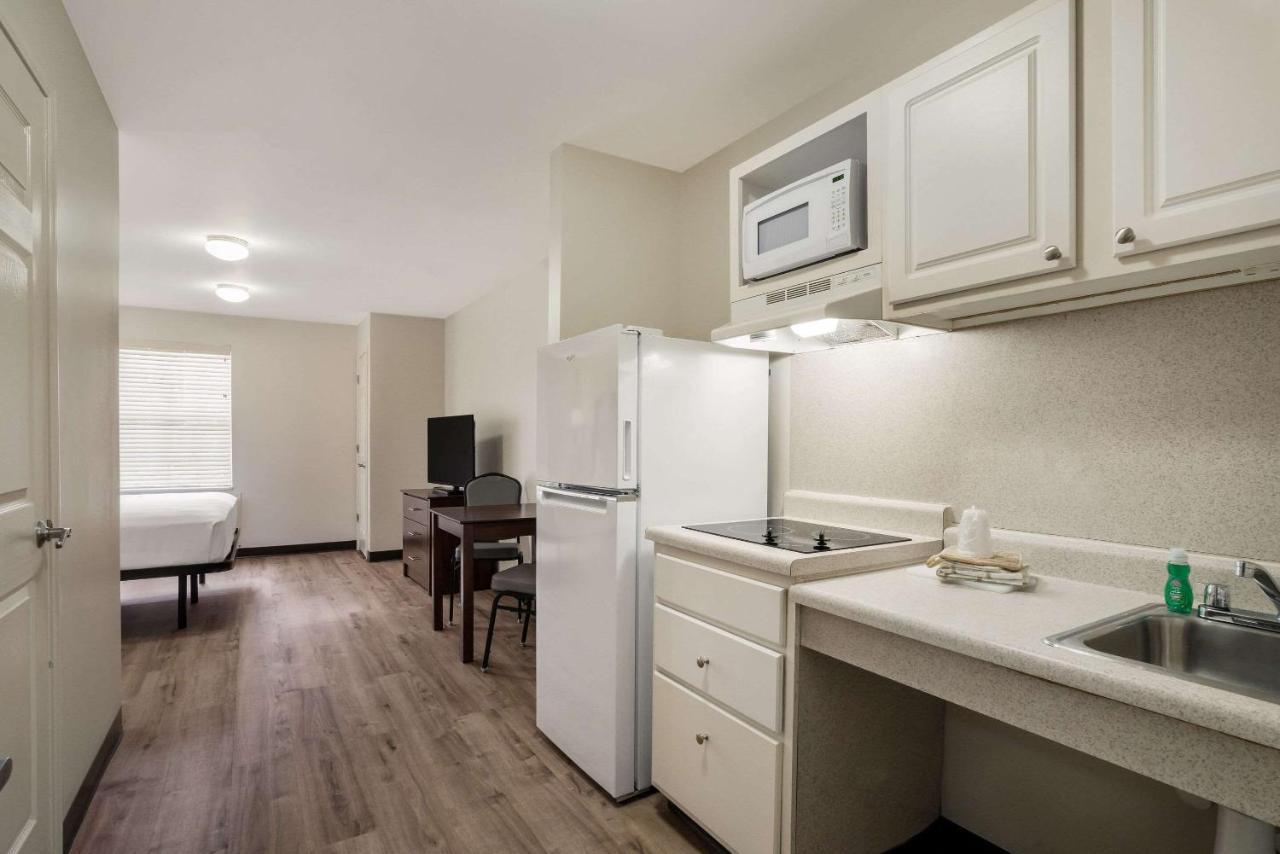 Suburban Studios Denver Central-Арвада Экстерьер фото