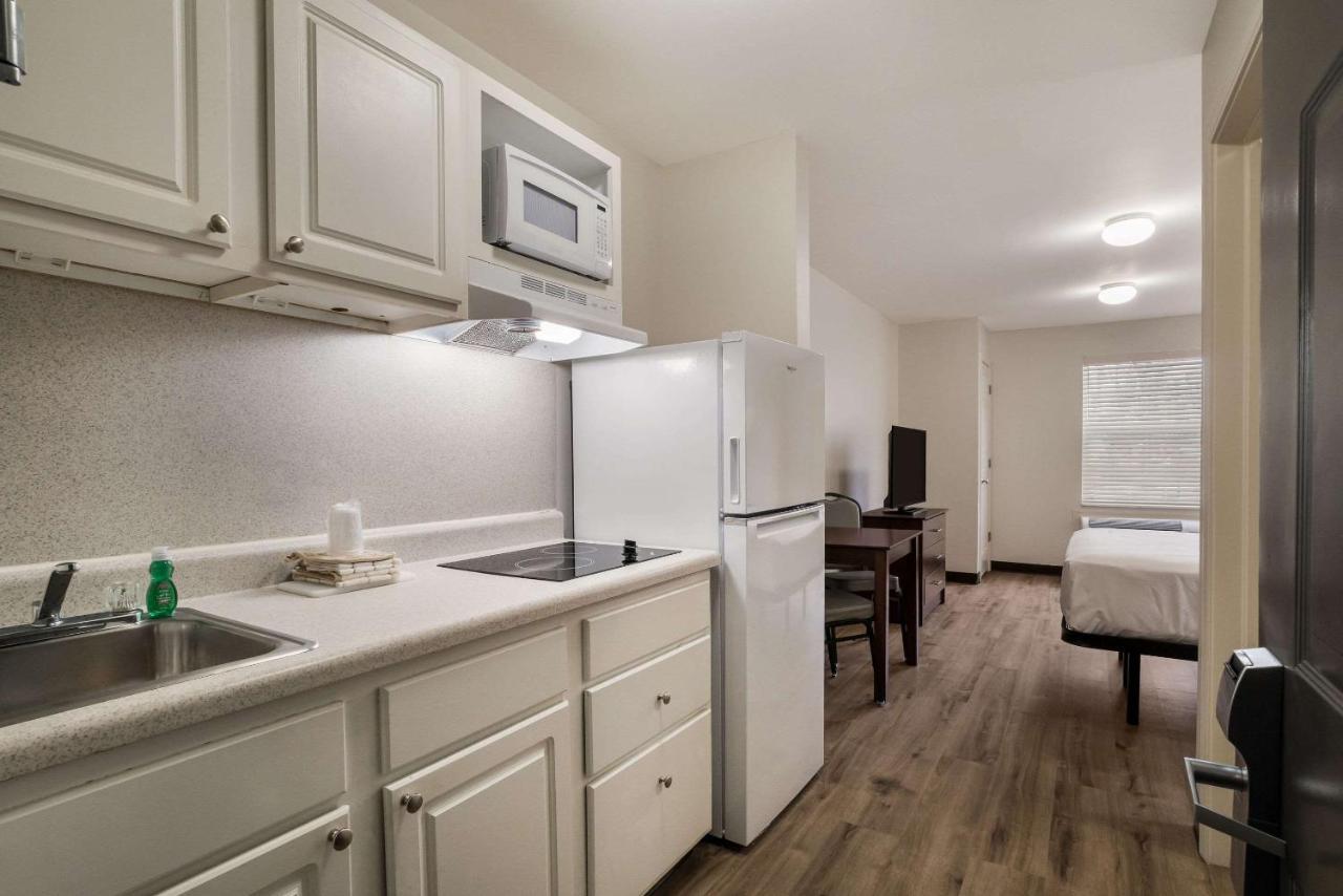Suburban Studios Denver Central-Арвада Экстерьер фото